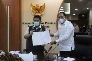 Bupati OKUS Paparan Depan Gubernur