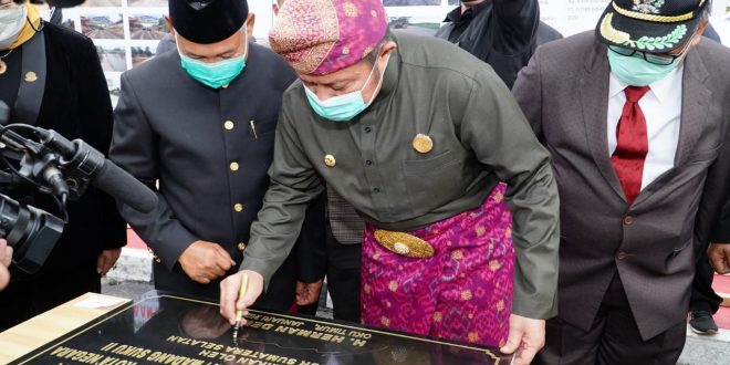 Herman Deru Resmikan Jembatan Pandan Agung