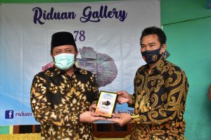 Herman Deru Blusukan Pantau Dari Dekat Prospek Budidaya Ikan Cupang di Tengah Pandemi