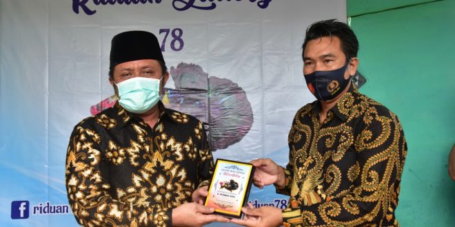 Herman Deru Blusukan Pantau Dari Dekat Prospek Budidaya Ikan Cupang di Tengah Pandemi