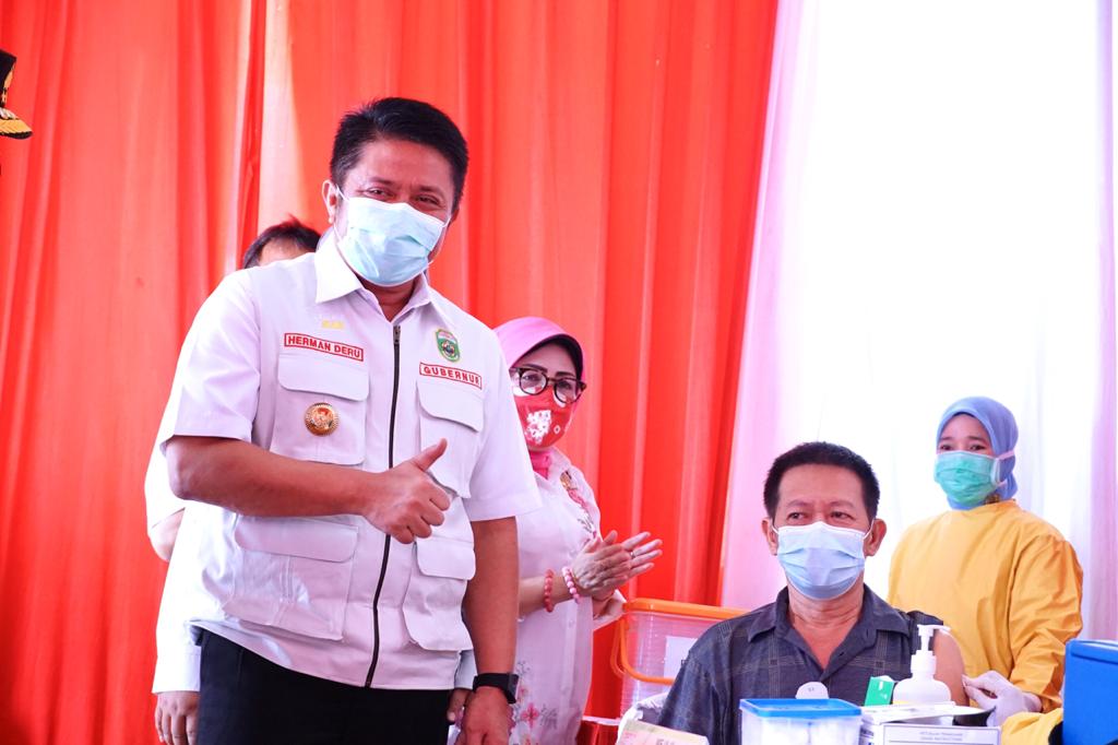 Setelah Pedagang, Pemprov Lanjutkan Vaksinasi ke Tenaga Pendidik