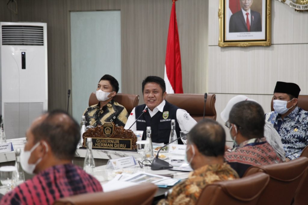 Dengarkan Paparan Program Strategis Pembangunan Kabupaten OKUT dan OI