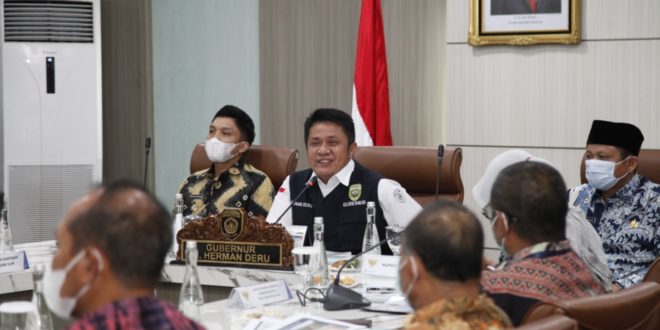 Dengarkan Paparan Program Strategis Pembangunan Kabupaten OKUT dan OI