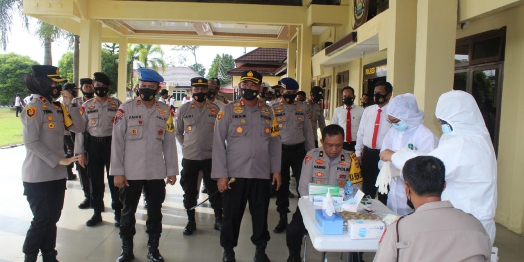 Puluhan Personil Polres Banyuasin Jalani Tes Swab Antigen