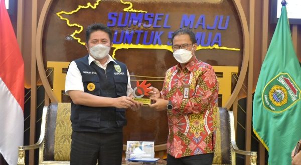 Herman Deru Harapkan CSR Telkom Dapat Atasi Ekonomi Warga Terdampak Pandemi