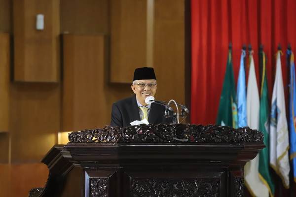 Mawardi Yahya Sampaikan Penjelasan Terhadap 9 Raperda Provinsi Sumsel