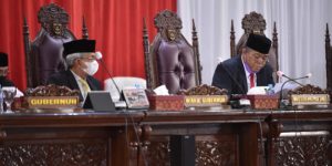H. M. Giri Ramandha N Kiemas, S.E., M.M., bersama Wakil Gubernur Sumsel, H. Mawardi Yahya menghadiri Rapat Paripurna XXX (30) DPRD Provinsi Sumatera Selatan dengan agenda penyampaian Pendapat Akhir Fraksi DPRD Sumsel mengenai Sembilan Rancangan Peraturan Daerah (RANPERDA) Provinsi Sumatera Selatan Tahun 2021.