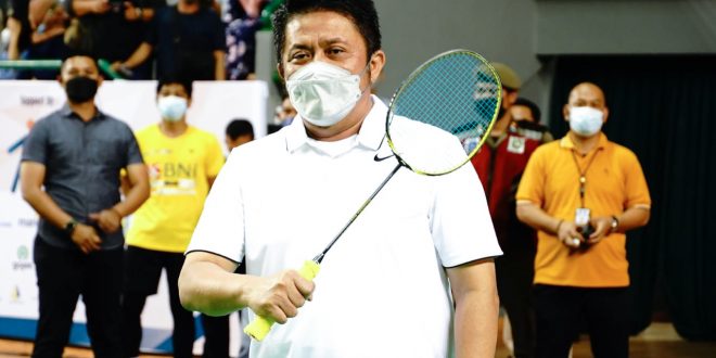 Gubernur Sumsel H. Herman Deru bersama Ketua Umum PBSI Agung Firman Sampurna membuka secara langsung BNI Executive Badminton Tournament Persatuan Bulutangkis Seluruh Indonesia (PBSI) Sumsel Tahun 2021 di GOR Dempo JSC