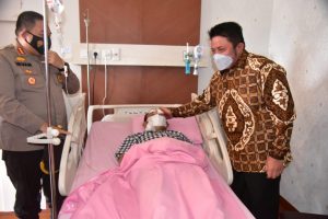Besuk Bripka Ridho, Gubernur Herman Deru Siapkan Penghargaan