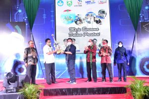 Herman Deru Tantang Siswa SMK