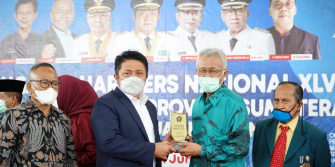 Herman Deru saat menghadiri puncak peringatan Hari Pers Nasional (HPN) XLVII dan HUT PWI Tingkat Provinsi Sumsel yang digelar di Kabupaten Banyuasin Tahun 2021, di Gedung Pemkab Banyuasin