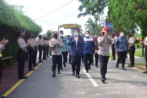 Herman Deru banyak berpesan agar mereka selalu ingat untuk menjaga citra Polri sekuat tenaga