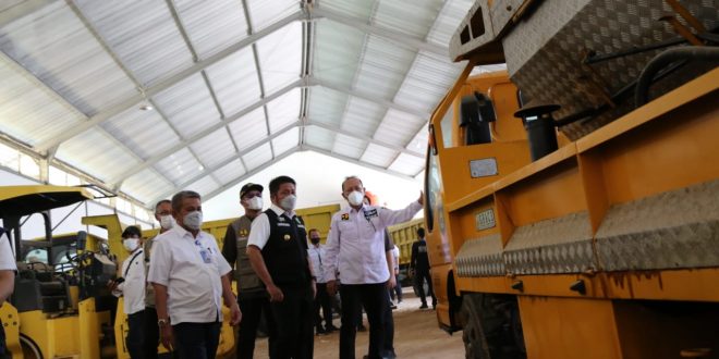 Gubernur Resmikan Pusat Brigade Alat Berat dan Pembuatan Aspal Panas