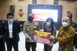 Keluarga Alm Akidi  Tio Donasi Rp  2 Triliun Melalui  Polda Sumsel