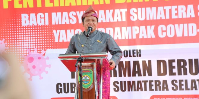 Giliran Masyarakat  OKU Terima Bansos
