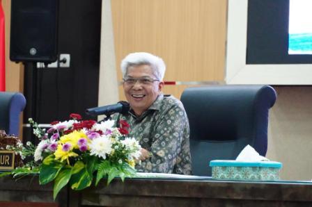 Wakil Gubernur Sumatera Selatan H. Mawardi Yahya menghimbau Pemkab Ogan Ilir untuk membentuk Satuan Tugas Karhutla untuk Desa yang sering berpotensi kebakaran Hutan