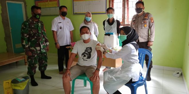 Cegah Covid-19 Pemerintah Sungai Keruh Lakukan Vaksinasi di Setiap Desa