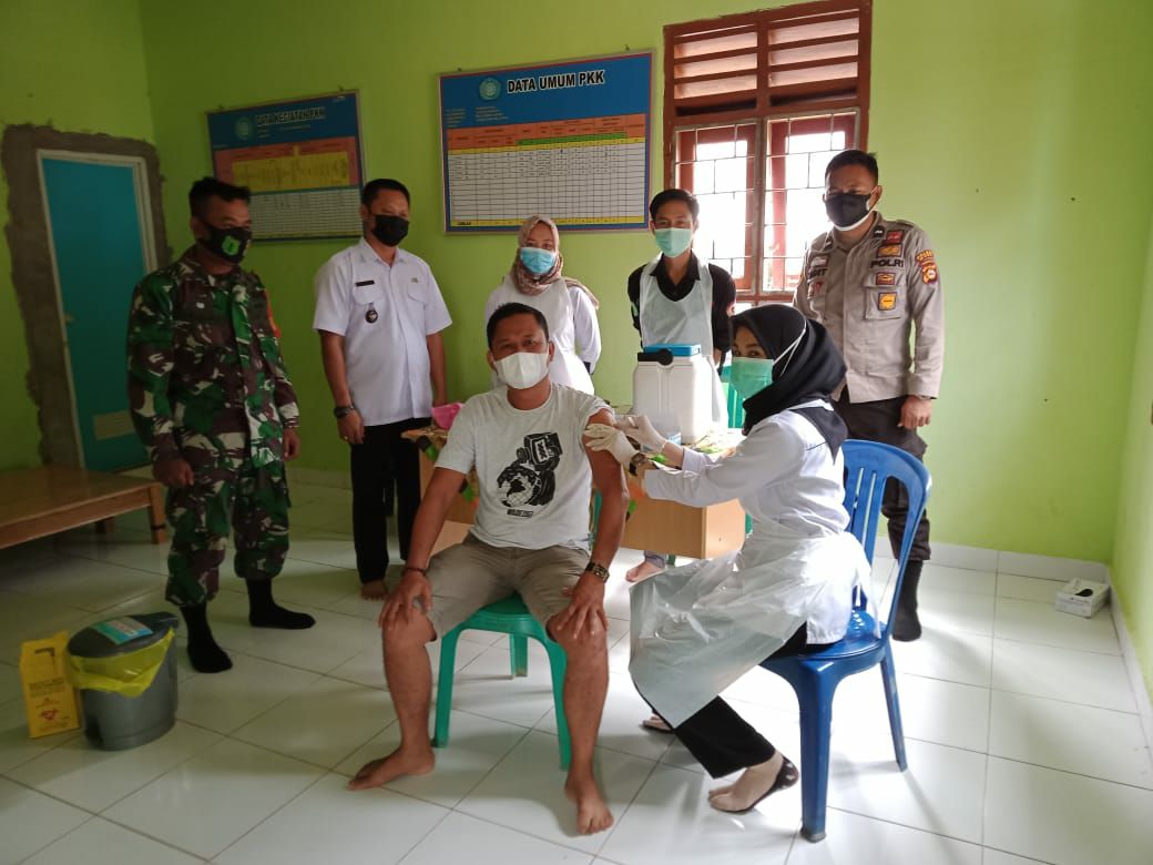 Cegah Covid-19 Pemerintah Sungai Keruh Lakukan Vaksinasi di Setiap Desa
