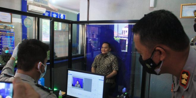 Sambangi Polres Muba, Dodi Reza Silaturahmi dan Perpanjang SIM