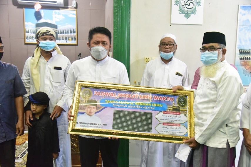 Safari Jumat di Masjid Tauhidurrahman Kalidoni, H. Herman Deru Sosialisasi Larangan Untuk Tidak Meminta Sumbangan Di Jalan