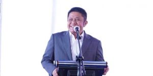 Serahkan Bantuan Peralatan Pertanian. (Foto : Humas Prov. Sumsel)