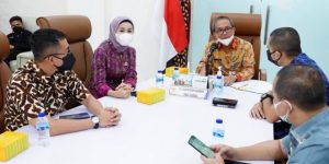 Pemprov Sumsel Raih Pengharagaan PPID Utama Terbaik dan Institusi Terpopuler di Media Digital. (Foto : Humas Prov Sumsel)
