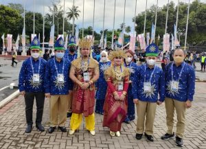 Prosesi pembukaan PON Papua, Kontingen Sumsel memakai Tanjak. (Foto : Rustam Humas Koni Sumsel)