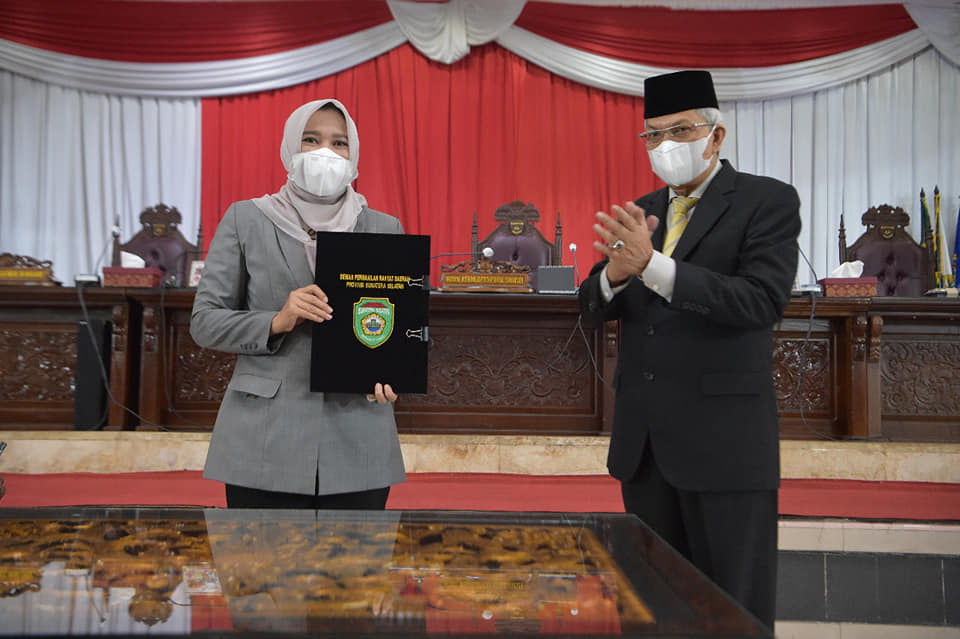 Penjelasan Badan Pembentukan Peraturan Daerah (Bapemperda) tentang Perubahan atas Peraturan DPRD Prov. Sumsel No. 22 tahun 2020 Tentang Tata Tertib DPRD Prov. Sumsel pada hari Senin Tanggal 11 Oktober 2021. (Foto : Humas DPRD Prv. Sumsel)