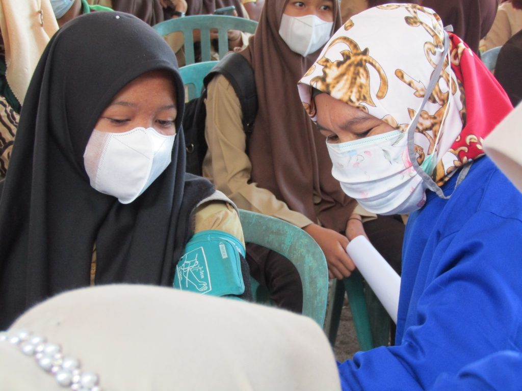 Vaksinasi Bagi Pelajar SMP/Sederajat Di Kecamatan Lais Berjalan Sukses Nyaris Over Target