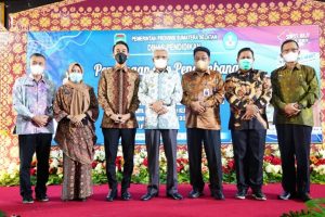 Sekolah Menengah Kejuruan (SMK) se-Sumsel keberhasilan memecahkan rekor Museum Rekor Dunia Indonesia (Muri) dalam Pameran Produk Terbanyak se Indonesia. (Foto : Humas Prov. Sumsel)