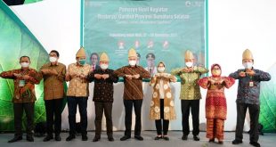 H. Mawardi Yahya meresmikan pembukaan pameran hasil kegiatan restorasi gambut yang digelar di auditorium PIM. (Foto : Humas Prov. Sumsel)