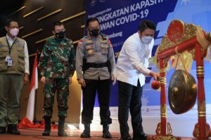 H. Herman Deru menyebut tingkat kesadaran masyarakat Sumsel untuk mengenakan  masker telah mencapai 80 persen. (Foto : Humas Prov. Sumsel)