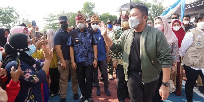 Lepas Karnaval Festival Seni Budaya Pelajar SMK se-Sumsel . (Foto : Humas Prov. Sumsel)