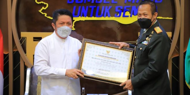 H. herman Deru Restui Cabor Judo Ikut Ajang Porprov. (Foto : Humas Pemprov)