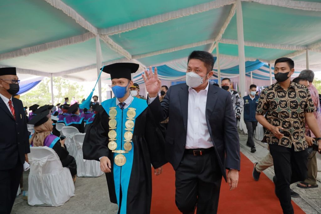 Kedekatan Gubernur Sumsel dengan masyarakat dari berbagai kalangan tak dipungkiri menginspirasi banyak pihak. (Foto : Humas Prov Sumsel)