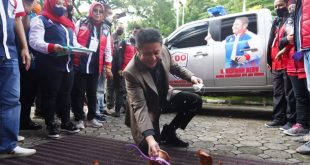 Hadiahi 1 Unit Mobil Untuk Program Kerja Unit Reaksi Cepat (URC) ADO. (Foto : Humas Prov Sumsel)