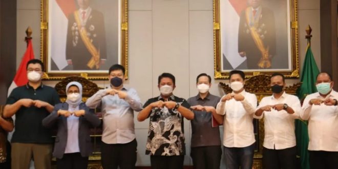 Gubernur Sumsel H. Herman Deru menyambut baik atas respon yang diberikan oleh GM of Shanxi Internasional Economic dan Technical Co. Ltd Indonesia, Jason Hang. (Foto : Humas Prov. Sumsel)
