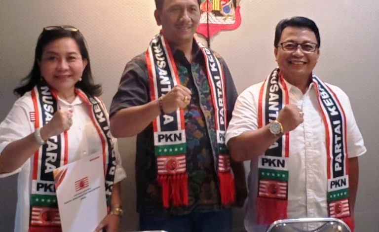 Hj. Lucianty dan Saiful Islam bersama Ketua Pimnas PKN, Gede Pasek Suardika.