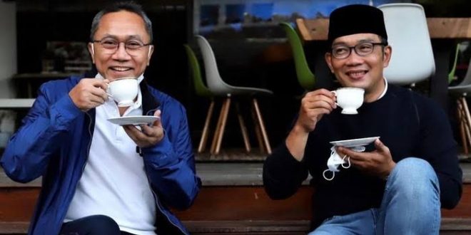 Ketua Umum DPP Partai Amanat Nasional, Zulkifli Hasan, dan Ridwan Kamil. (foto : detik.com)