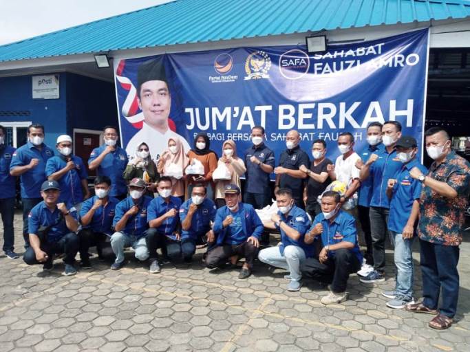 Fauzi H. Amro bersama DPD Partai Nasdem Kota Lubuklinggau meluncurkan Gerakan Jum'at Berkah