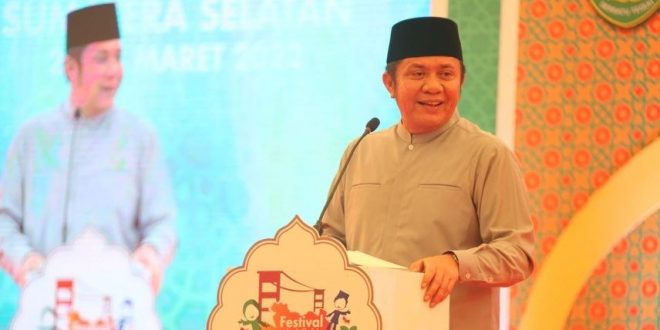 Menteri BUMN RI H. Erick Thohir dan Gubernur Sumatera Selatan (Sumsel) H. Herman Deru didampingi Ketum DPP BKPRMI, Said Aldi al Idrus dan Ketua BPKPRMI Sumsel Firdaus secara resmi menutup Festival Anak Soleh Indonesia (FASI) XI Tingkat Nasional Tahun 2022 yang ditandai dengan penekanan tombol sirine bertempat di Main Dinning Hall Jakabaring Sport City (JSC) Palembang, pada hari Minggu (27/3). (Foto : Humas Prov. Sumsel)