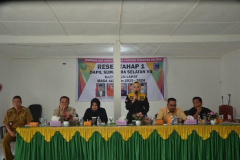 Anggota DPRD Provinsi Sumsel Dapil VII menggelar Reses tahap 1 tahun 2022 di Kantor Camat Kota Lahat, Rabu (23/3). (Foto : Humas Dprd Prov. Sumsel)