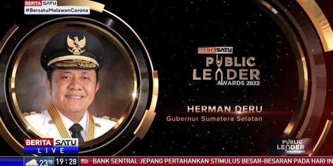 Gubernur Sumsel H. Herman Deru berhasil meraih berbagai penghargaan tingkat nasional. Teranyar Bapak Infrastruktur Sumsel itu mendapatkan penghargaan dalam ajang Public Leader Awards 2022 dengan kategori Wilayah Sumatera terbaik. Penyerahan penghargaan Berita Satu Public Leader Awards 2022 diselenggarakan pada hari Jumat (18/03) malam. (Foto : Humas Prov. Sumsel)