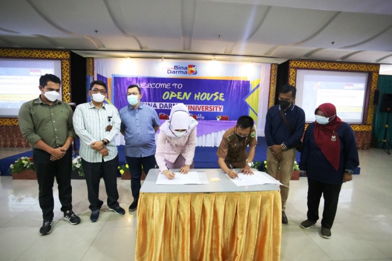 Penandatanganan Kerja Sama antara SMK Negeri 1 Lais dengan Universitas Bina Darma