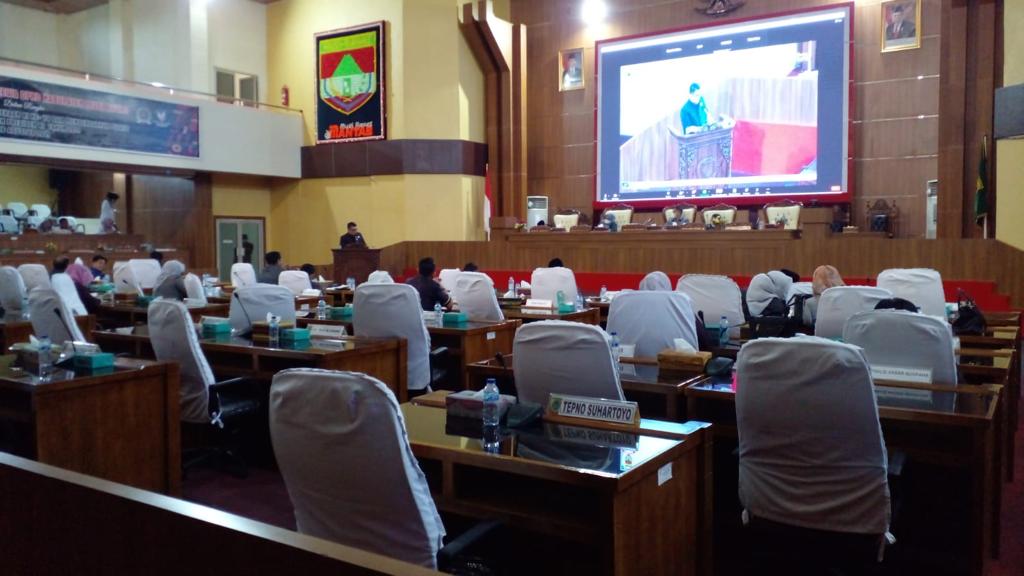 Suasana Rapat Paripurna DPRD Kabupaten Musi Rawas pada hari Rabu tanggal 9 Maret 2022. (foto : MusiNews.id/Febri)