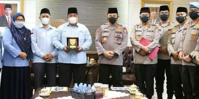 Jajaran Badan Komunikasi Pemuda Remaja Masjid Indonesia bertemu dengan Kepala Kepolisian Republik Indonesia membahas pelaksanaan Festival Anak Sholeh Indonesia ke XI Tingkat Nasional. (foto : SMSI Sumsel)