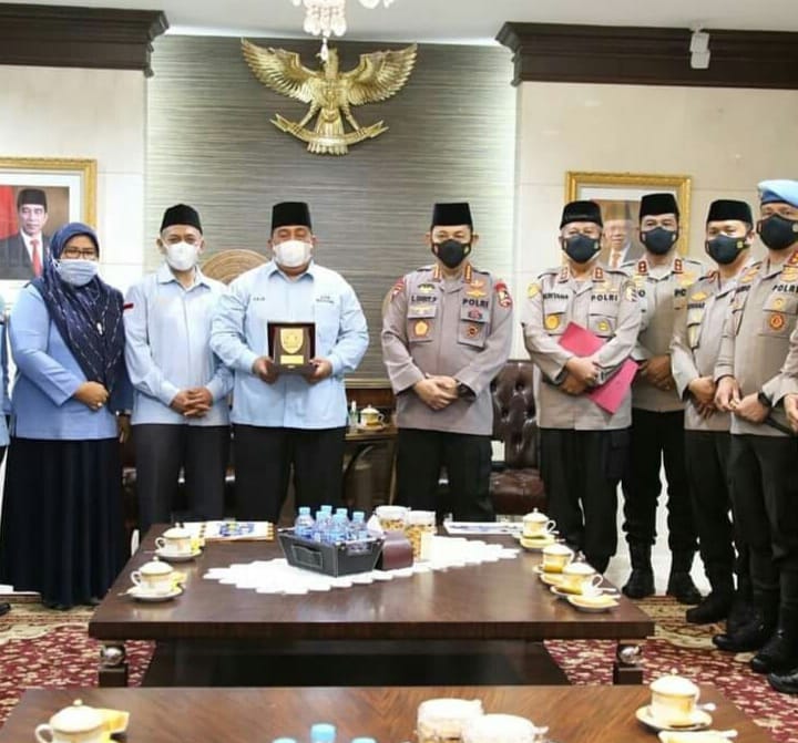 Jajaran Badan Komunikasi Pemuda Remaja Masjid Indonesia bertemu dengan Kepala Kepolisian Republik Indonesia membahas pelaksanaan Festival Anak Sholeh Indonesia ke XI Tingkat Nasional. (foto : SMSI Sumsel)