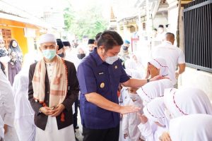 H. Herman Deru saat meresmikan Rumah Al-Qur'an Multazam Tahsin dan Tahfidz, pada hari Rabu (27/4). (Foto : Humas Prov. Sumsel)