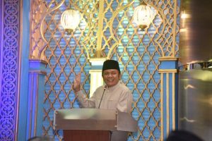 Momen bulan ramadhan 1443 Hijriah dimanfaatkan Gubernur Sumsel H. Herman Deru mempererat silahturahmi Seperti pada Rabu (6/4) malam. (Foto : Humas Prov. Sumsel)