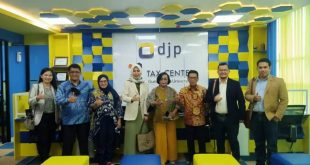 Rekto Universitas Bina Darma, Dr. Sunda Ariana, M.Pd., M.M., bersama para Wakil Rekto, melakukan kunjungan kerja sama ke Universitas Gunadarma pada hari Senin tanggal 4 April 2022. (foto : Humas Universitas Bina Darma)